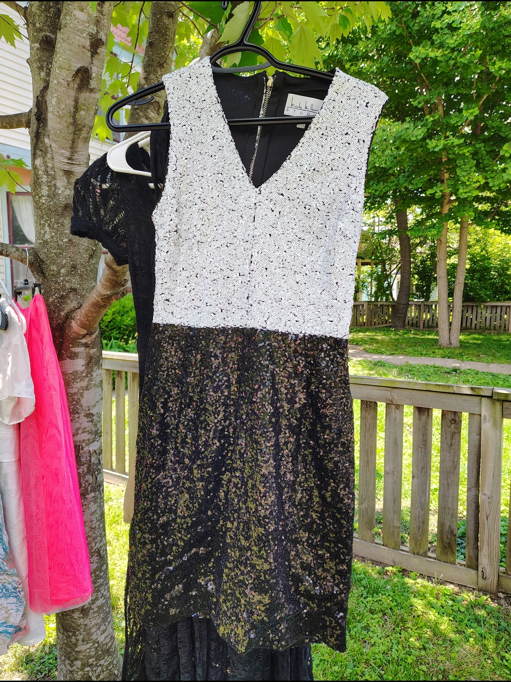 Two-Tone White and Black Sequin V-Neck Dress By Nicole Miller Studio